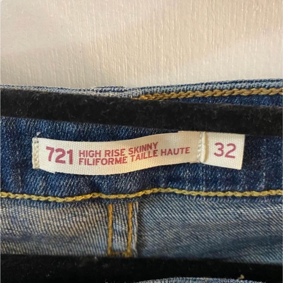 High rise skinny Levi’s - Picture 2 of 3